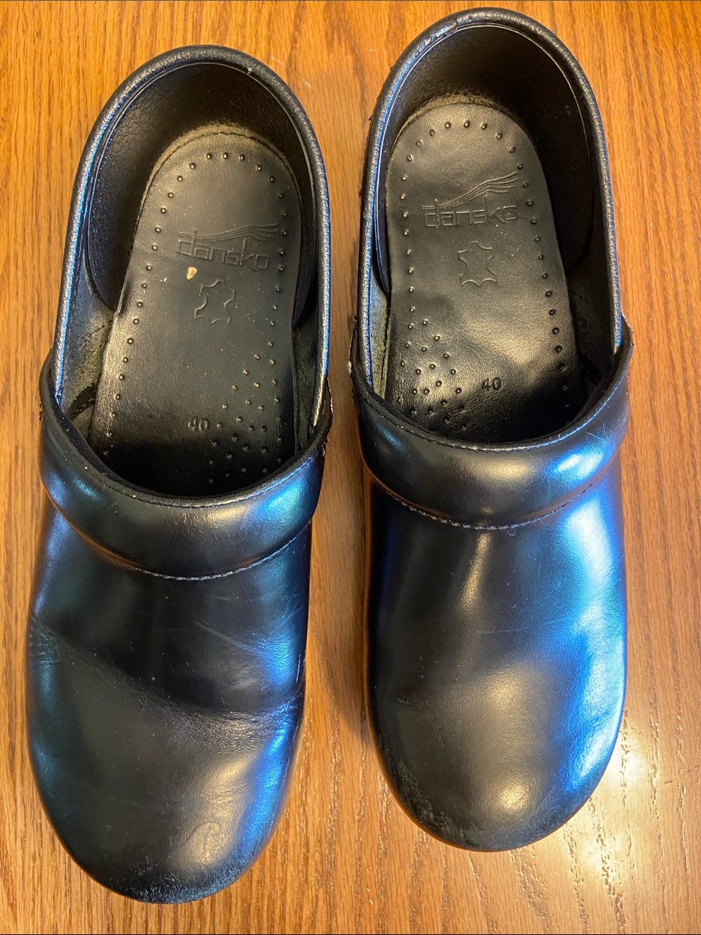 Dansko Black Leather Slip-On Clogs Loafers 
Nursing